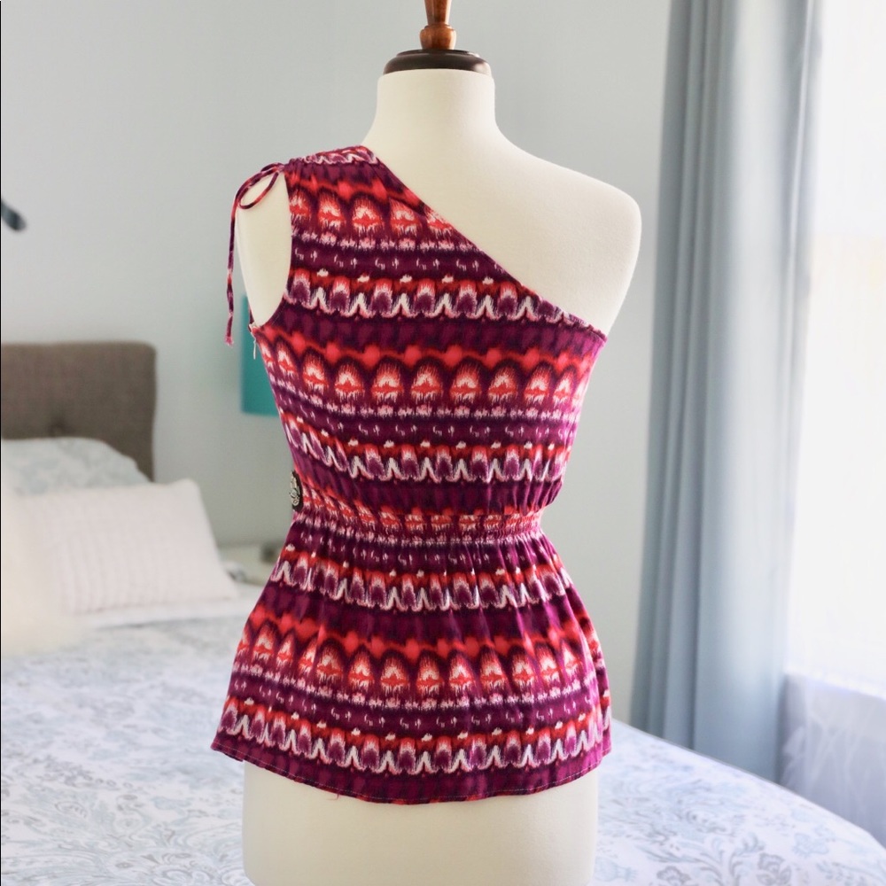 One shoulder blouse - Picture 2 of 7